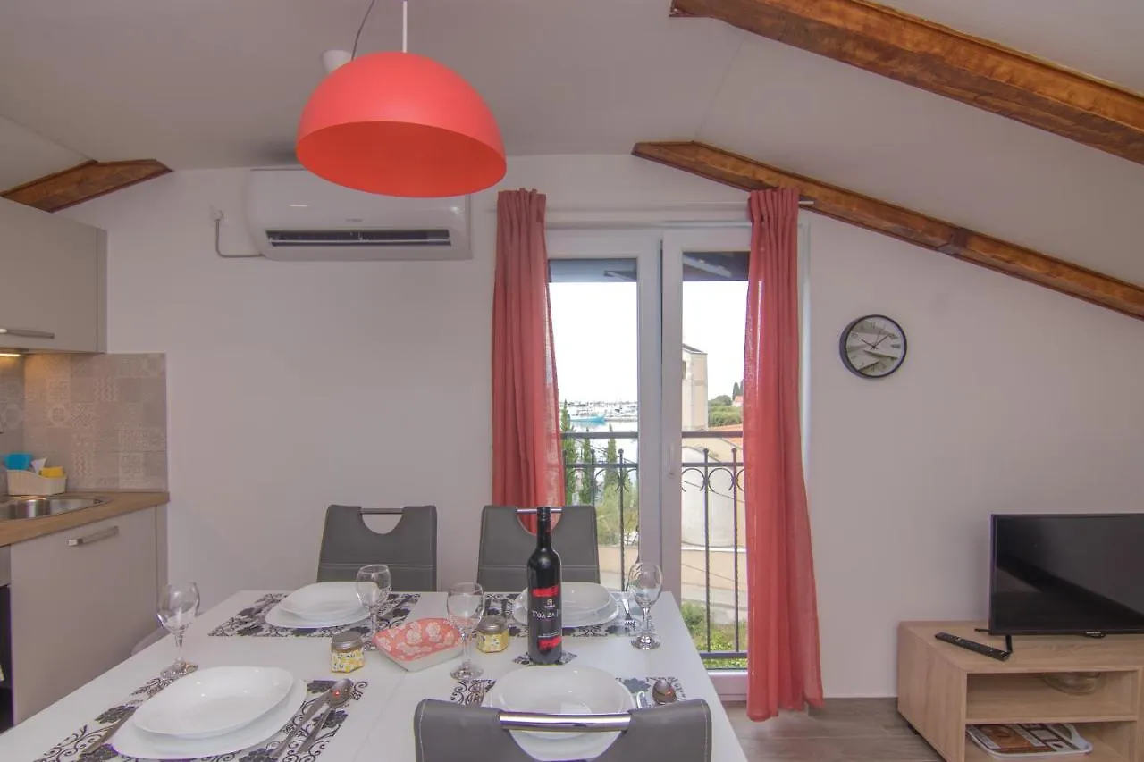 Apartmani Mario Malinska 0*,