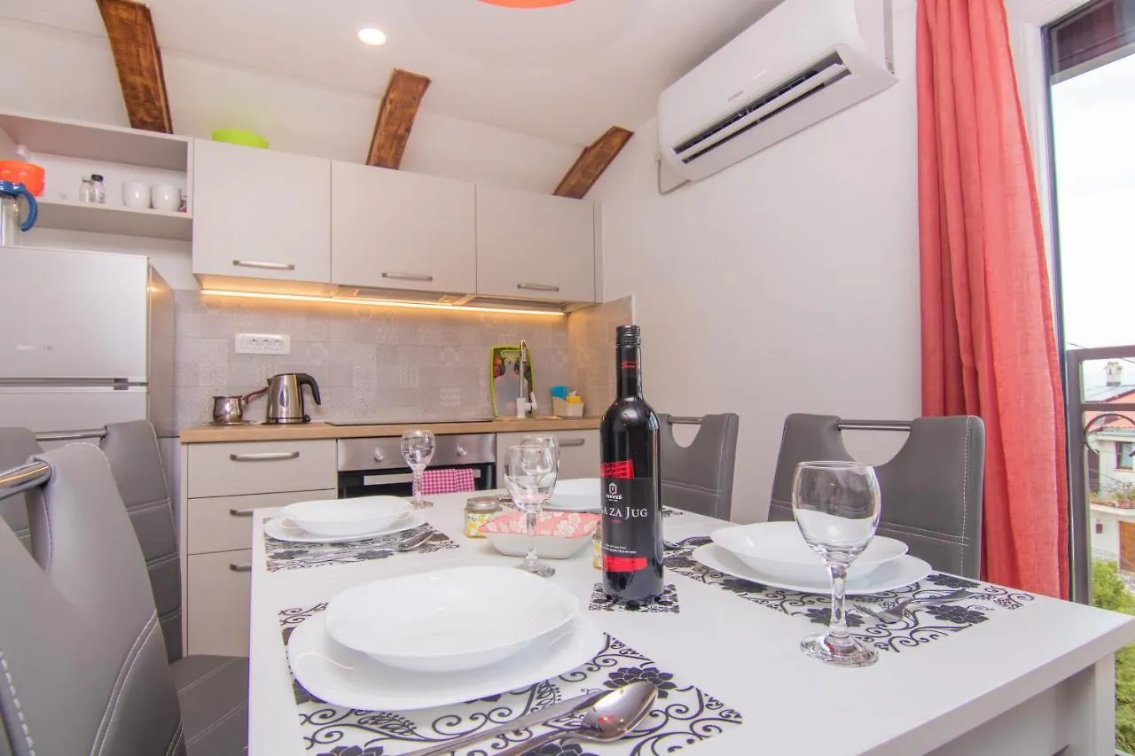 Apartmani Mario 말린스카 아파트